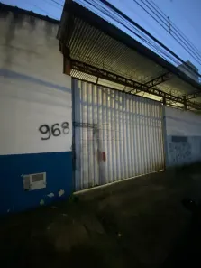 Galpão/Depósito/Armazém à venda, 185m² no Vila Urupês, Suzano