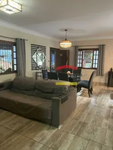 Fazenda/Sítio com 3 Quartos à venda, 400m² no Jardim Estância Brasil, Atibaia