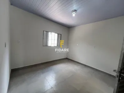 Casa com 1 Quarto para alugar, 55m² no Sagrada Família, Montes Claros