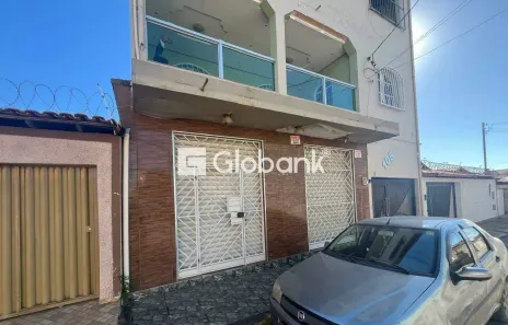 Ponto Comercial para alugar, 100m² no Monte Carmelo, Montes Claros