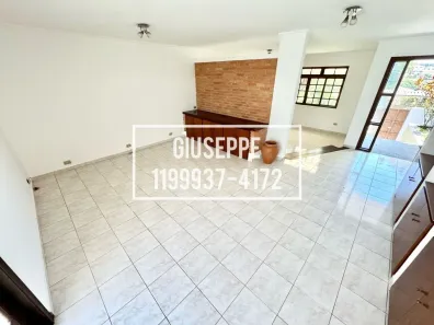 Casa com 3 Quartos à venda, 250m² no Vila Universitária, São Paulo
