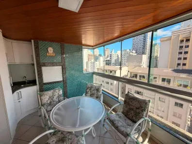 Apartamento com 3 Quartos para alugar, 90m² no Centro, Balneário Camboriú