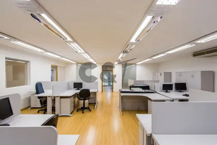 Sala Comercial à venda, 1000m² no Vila Tramontano, São Paulo