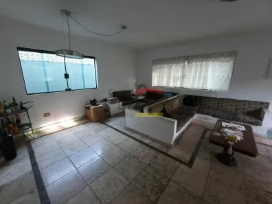Sobrado à venda, 142m² no Parque Vitória, São Paulo
