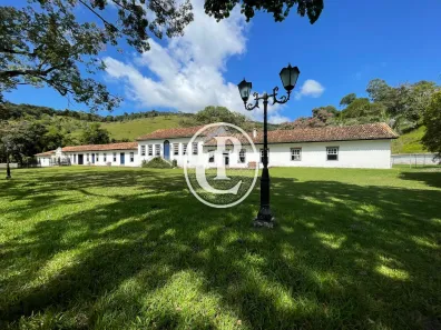 Fazenda/Sítio com 12 Quartos à venda, 800m² no Centro, Taubaté