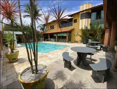 Sobrado com 6 Quartos à venda, 550m² no Califórnia, Itanhaém