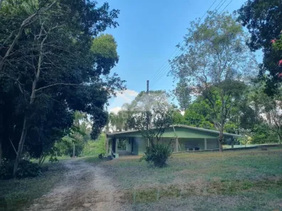 Fazenda/Sítio com 5 Quartos à venda, 280m² no Centro, Descalvado