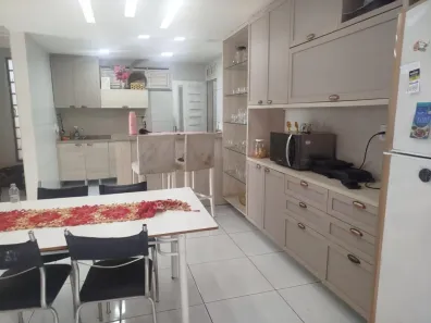 Casa com 3 Quartos à venda, 200m² no Jardim Quaresmeira, Suzano