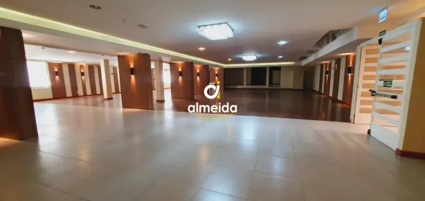 Prédio Comercial com 8 Quartos para alugar, 1332m² no Centro, Santa Maria