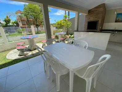 Casa com 4 Quartos para alugar, 115m² no Centro, Guaratuba