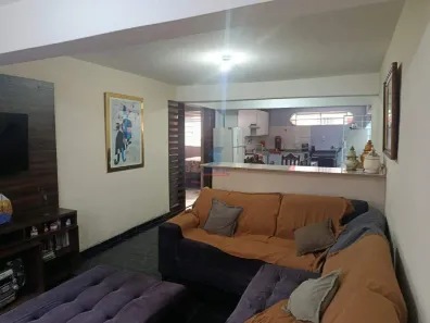 Casa com 7 Quartos à venda, 220m² no Amazonas, Contagem