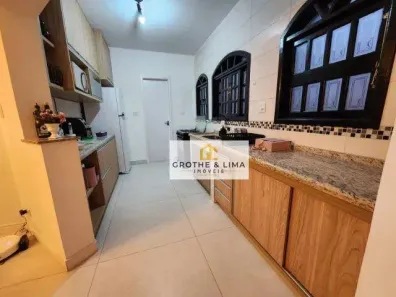 Sobrado com 3 Quartos à venda, 200m² no Jardim Terras de São João, Jacareí
