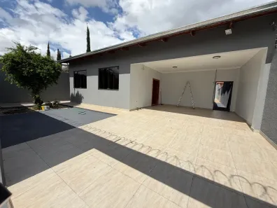 Casa com 3 Quartos à venda, 220m² no Jardim Atlântico, Goiânia