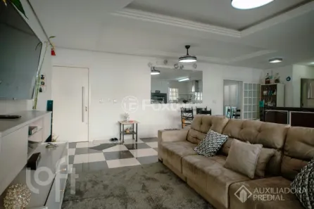 Casa com 3 Quartos à venda, 110m² no Passo da Areia, Porto Alegre