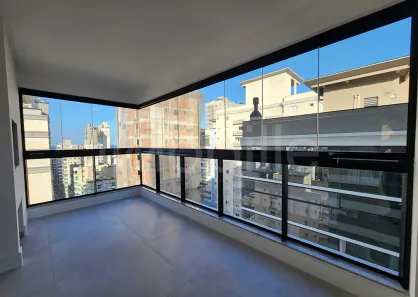 Apartamento com 3 Quartos à venda, 133m² no Meia Praia, Itapema