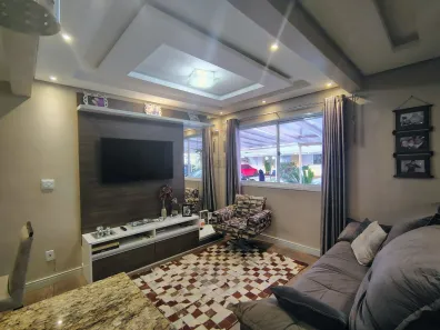 Sobrado com 3 Quartos à venda, 135m² no Olaria, Canoas