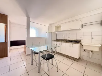 Apartamento com 1 Quarto para alugar, 31m² no Zona 07, Maringá