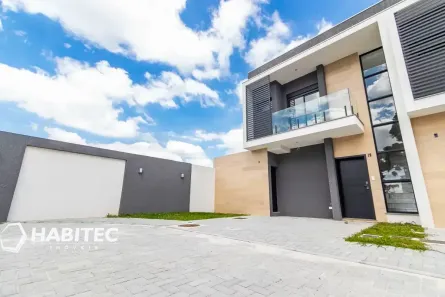 Sobrado com 3 Quartos à venda, 114m² no Boqueirão, Curitiba