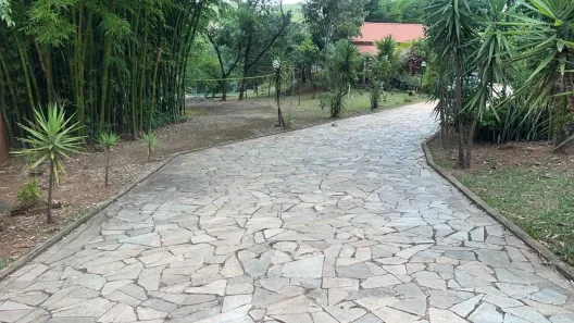 Fazenda/Sítio com 4 Quartos à venda, 10000m² no , Caldazinha