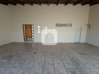 Casa com 4 Quartos para alugar, 190m² no Cidade Jardim, Uberlândia