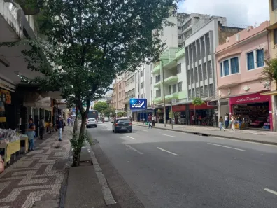 Sala Comercial para alugar, 135m² no Centro, Belo Horizonte