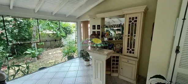 Casa com 3 Quartos à venda, 211m² no Morro das Pedras, Florianópolis
