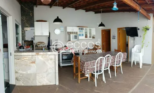 Casa com 3 Quartos à venda, 174m² no Pacaembu, Uberlândia