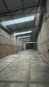 Galpão/Depósito/Armazém para alugar, 340m² no Tropical, Contagem