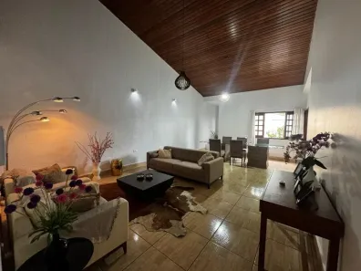 Casa com 5 Quartos à venda, 400m² no Alto São Pedro, Taubaté