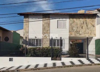 Casa com 3 Quartos à venda, 197m² no Vila Lavínia, Mogi das Cruzes