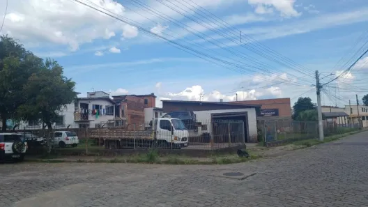 Lote/Terreno à venda, 750m² no São José, Caxias do Sul