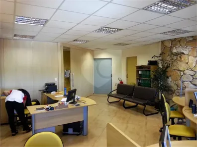 Sala Comercial à venda, 125m² no Jardim Lambreta, Cotia