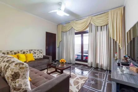 Casa com 3 Quartos à venda, 218m² no Vila Sílvia, São Paulo