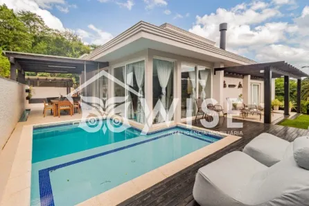 Casa de Condomínio com 3 Quartos à venda, 1080m² no Krahe, Viamão