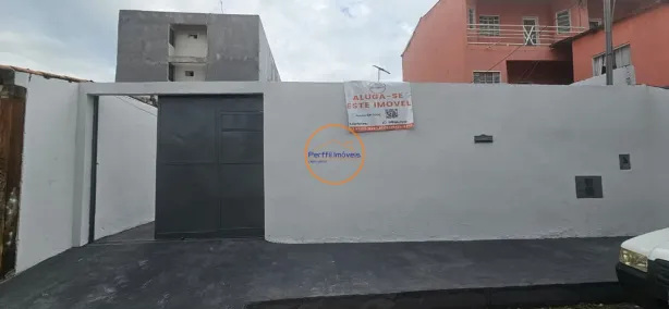 Casa com 2 Quartos para alugar, 80m² no Riacho Fundo I, Brasília