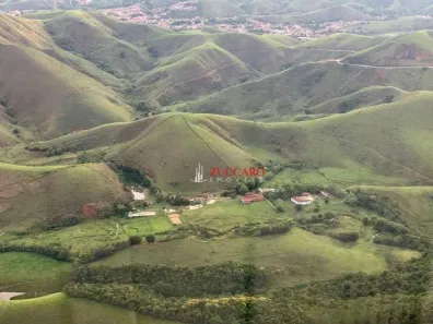 Fazenda/Sítio com 5 Quartos à venda, 2000m² no , Piquete