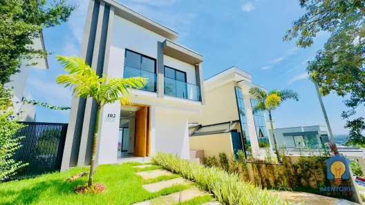 Casa de Condomínio com 3 Quartos à venda, 250m² no Moinho Velho, Cotia