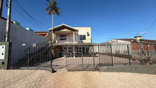 Sobrado com 2 Quartos à venda, 252m² no Santa Felicidade, Cascavel