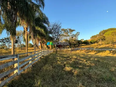 Fazenda/Sítio com 3 Quartos à venda, 563m² no , Cordisburgo