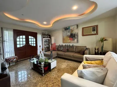 Casa com 6 Quartos à venda, 286m² no Camboinhas, Niterói