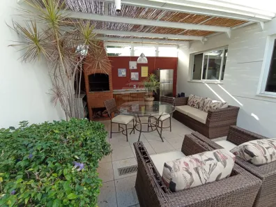Casa de Condomínio com 3 Quartos à venda, 252m² no Vila Bourbon (Sousas), Campinas