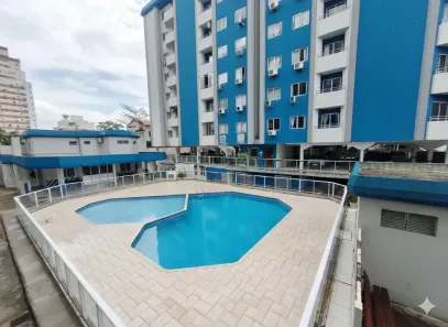 Apartamento com 2 Quartos à venda, 62m² no Barreiros, São José