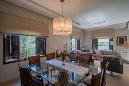 Sobrado com 4 Quartos à venda, 390m² no São Cristóvão, Cascavel