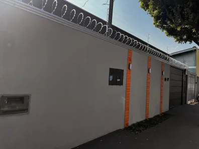 Casa com 5 Quartos à venda, 185m² no Jardim Jacy, Campo Grande