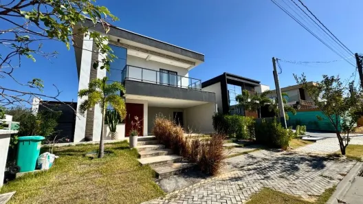 Casa de Condomínio com 3 Quartos para alugar, 235m² no Cidade Alpha, Eusébio