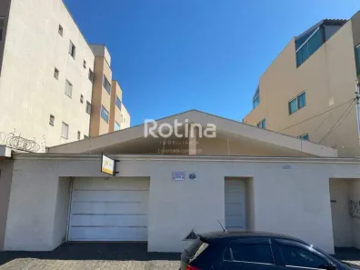 Imóvel Comercial com 3 Quartos para alugar, 200m² no Nossa Senhora Aparecida, Uberlândia