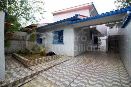 Casa com 3 Quartos à venda, 215m² no Jardim Star, Peruíbe