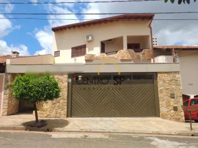Casa com 3 Quartos para alugar, 274m² no Vila Nova Cidade Universitária, Bauru