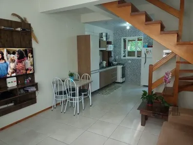 Casa de Condomínio com 2 Quartos à venda, 110m² no Restinga, Porto Alegre