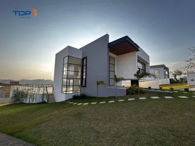 Casa de Condomínio com 4 Quartos à venda, 350m² no São Pedro, Juiz de Fora